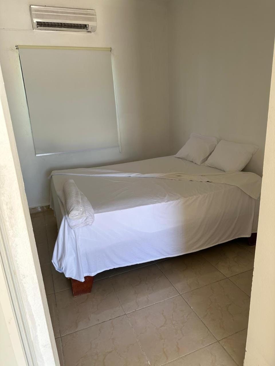 Bed, Photo of the whole room, Bedroom, air conditioner