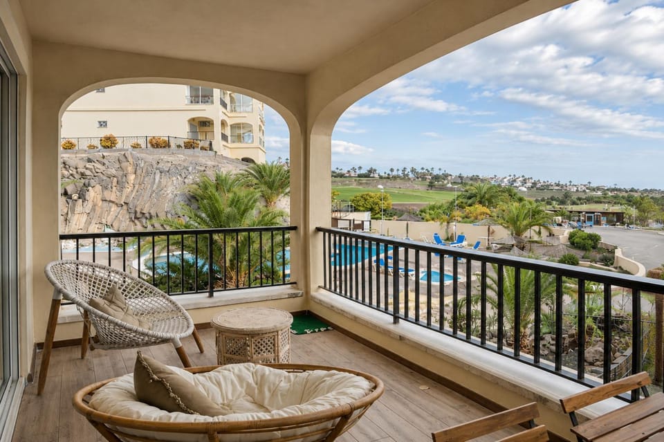 the green holes Apartment in Abona