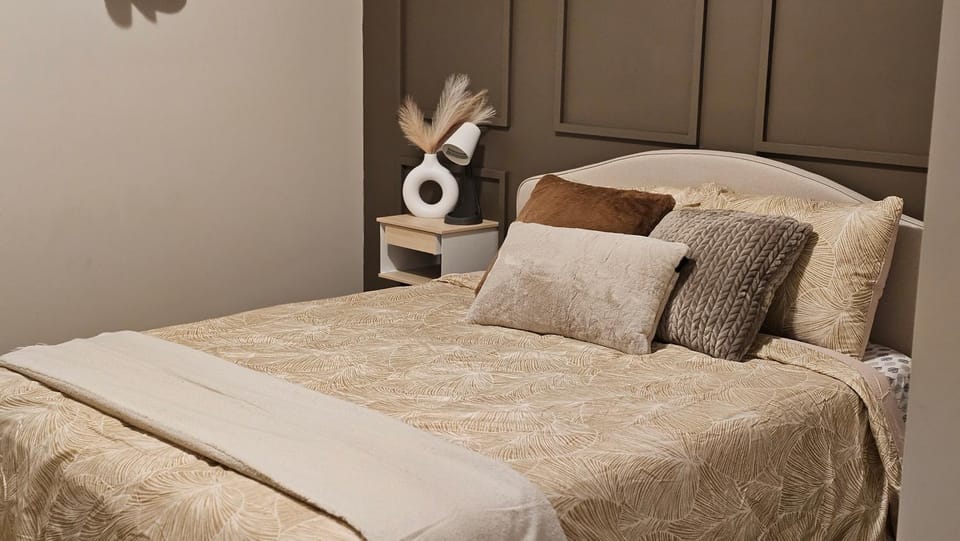 Modern Suite - Separate Entry - Self Check-In Apartment in Calgary