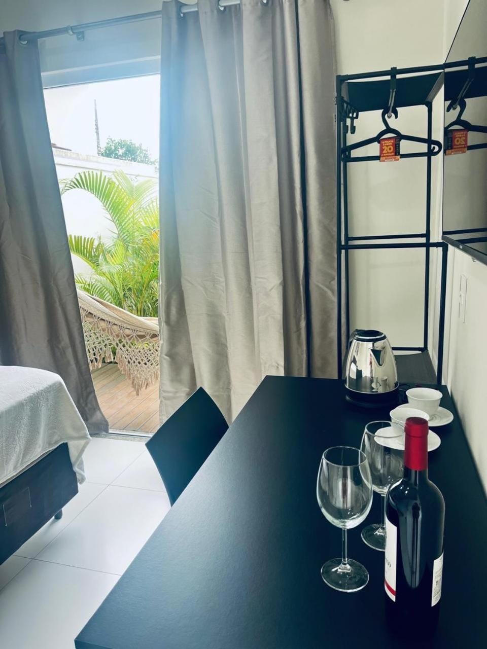 MarisC&LHouse 1- Quarto casal Vacation rental in Porto Belo