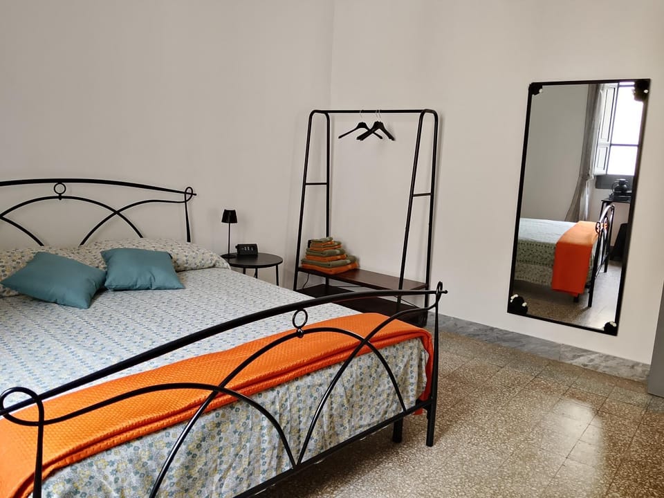 CASTEDDU rooms Vacation rental in Cagliari