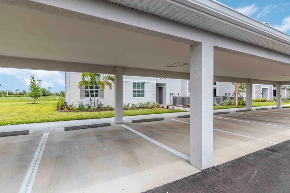 2 Bed-2 Bath condo with golf membership House in North Port