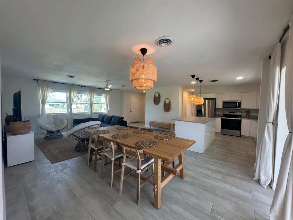 Beautiful 2-bedroom, 2-bathroom in Rotonda West House in Rotonda West