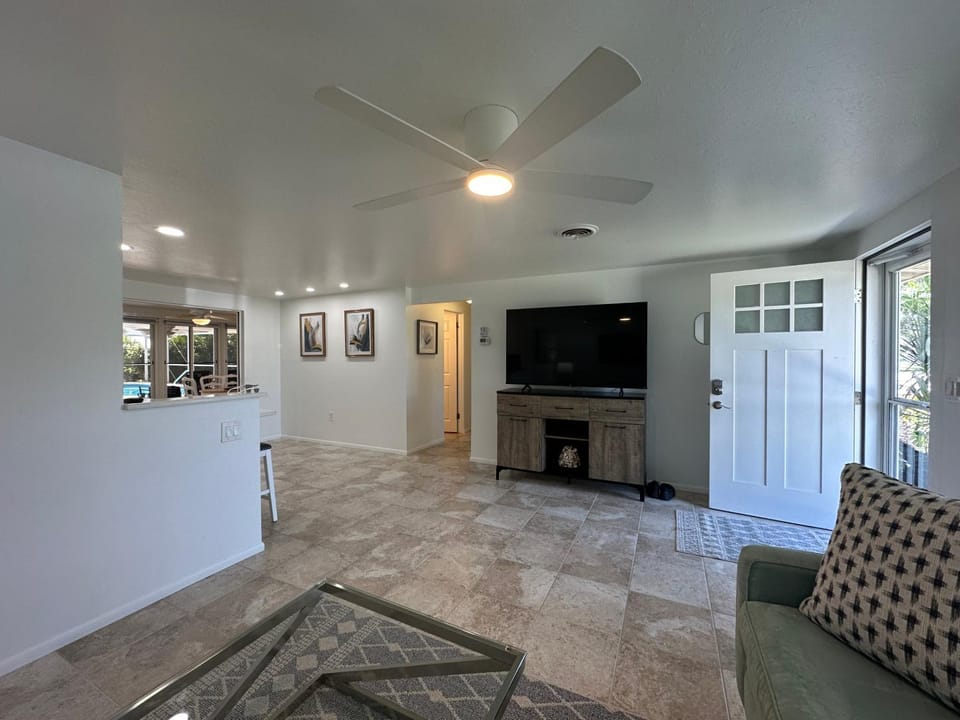 Charming 3-bedroom house in delightful Englewood House in Manasota Key