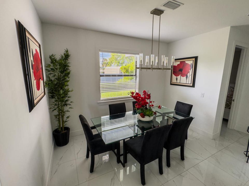 The Black & White House House in Cape Coral