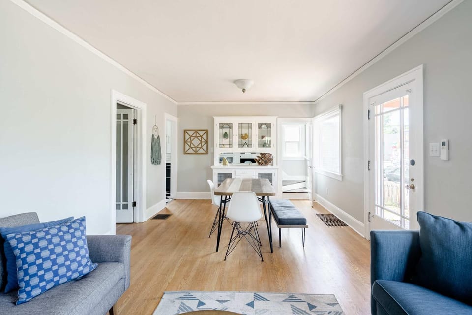 Stay Portland - Alberta Arts Haven - 2BR - 4 Guests - Walk to Eats House in Portland