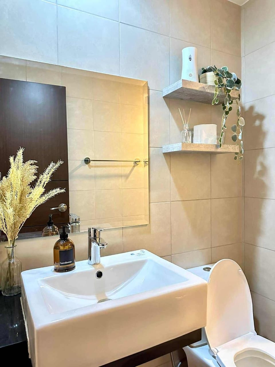 Saint Dominique Studio Unit Apartment hotel in Iloilo City