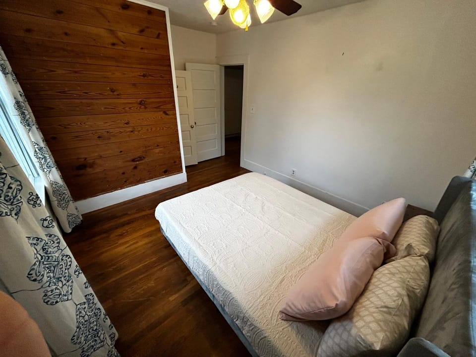 Gorgeous Historic Downtown Mckinney House House in McKinney