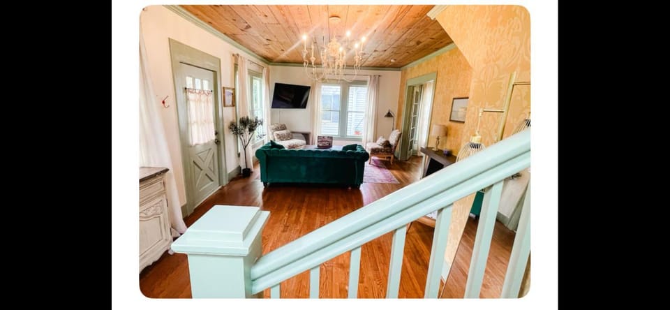 Gorgeous Historic Downtown Mckinney House House in McKinney