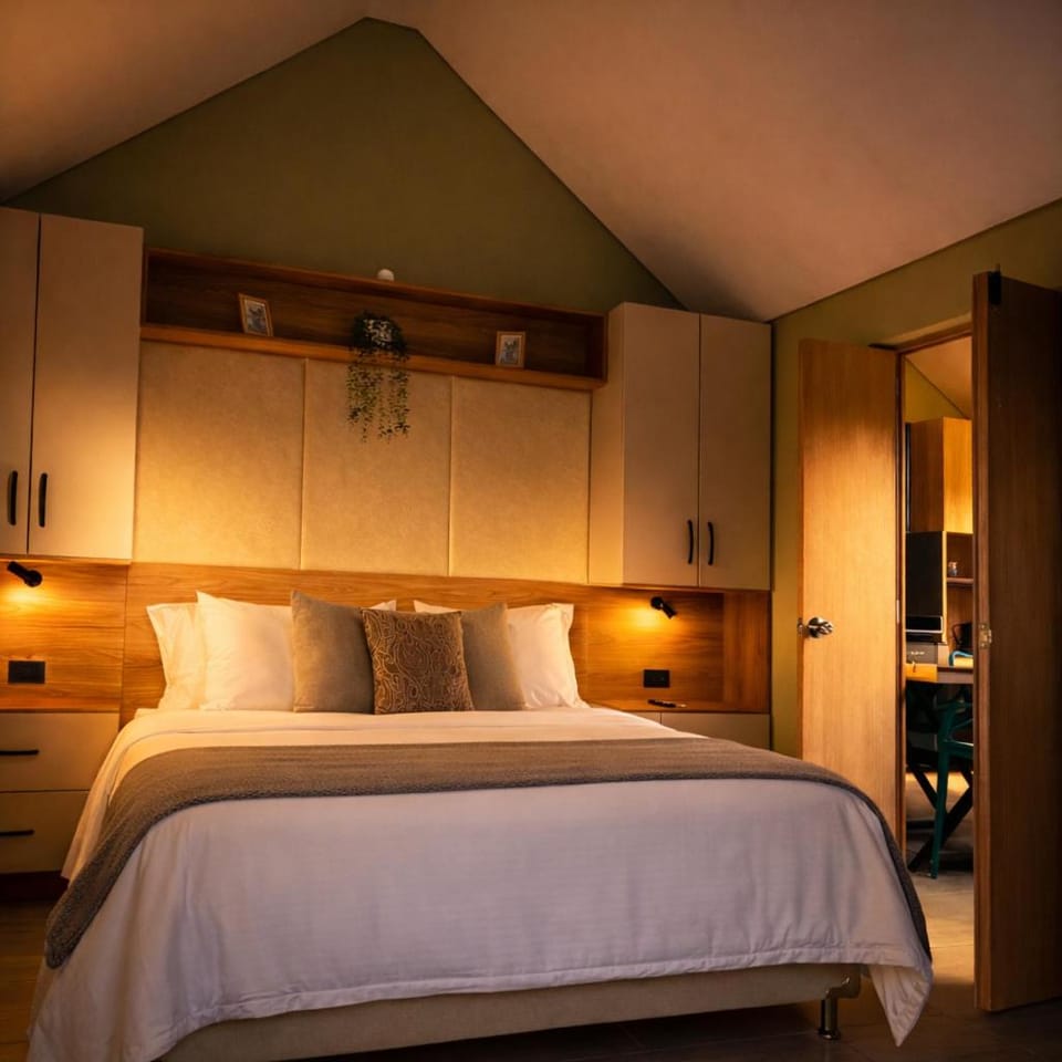 Bed, Photo of the whole room, Bedroom
