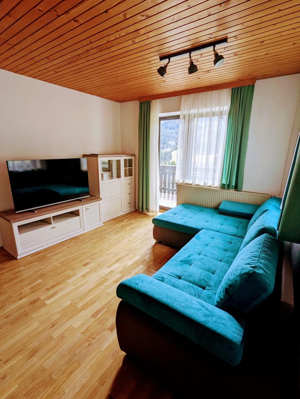 TV and multimedia, Living room
