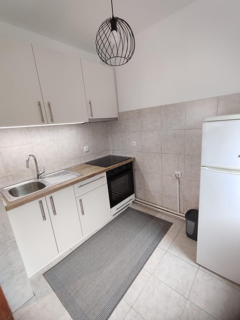 Kitchen or kitchenette, oven, stove