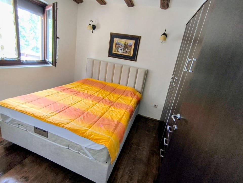 Durmitor Chalet-Fireplace-Private Garden House in Montenegro