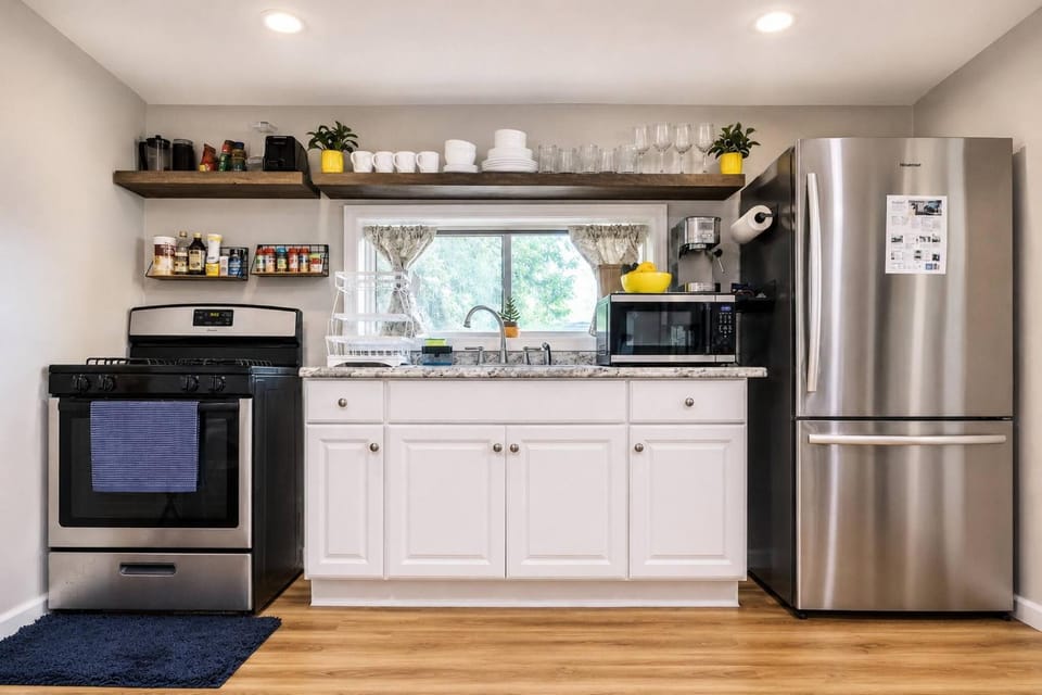 microwave, oven, kitchen