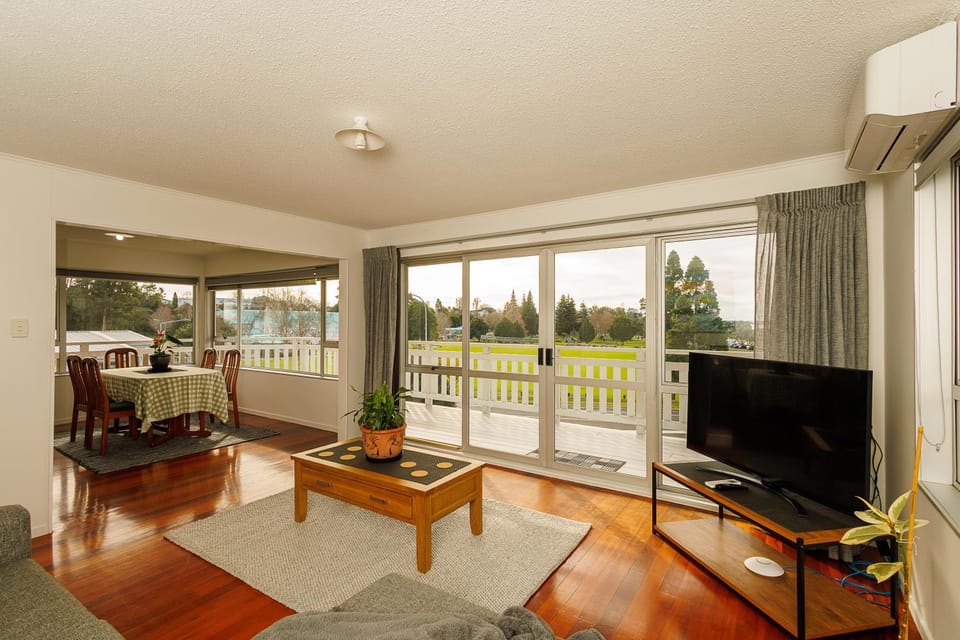 TV and multimedia, Balcony/Terrace, Living room