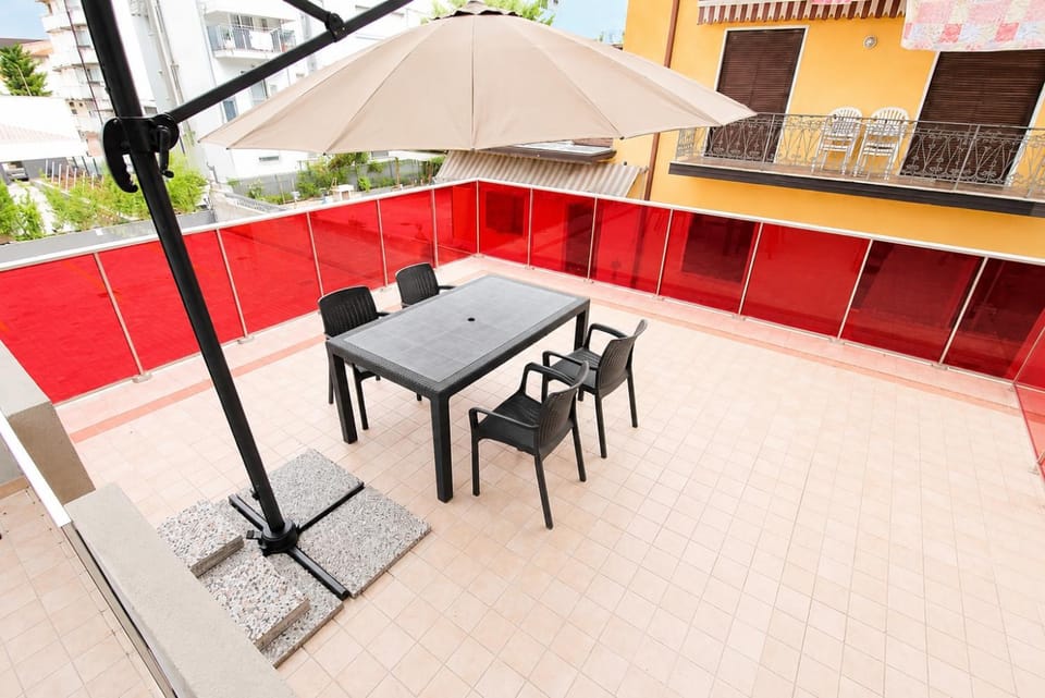 Day, Balcony/Terrace