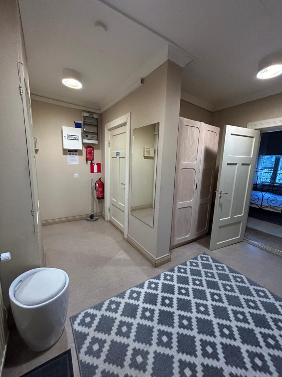 Tunnelmallinen Karsikon kansakoulu - jaettu kylpyhuone Apartment in Finland