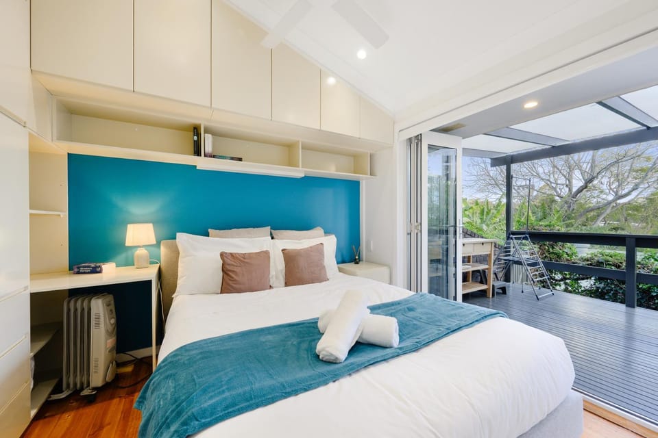 Waitara cozy 2BR walking distance to train station Villa in Sydney