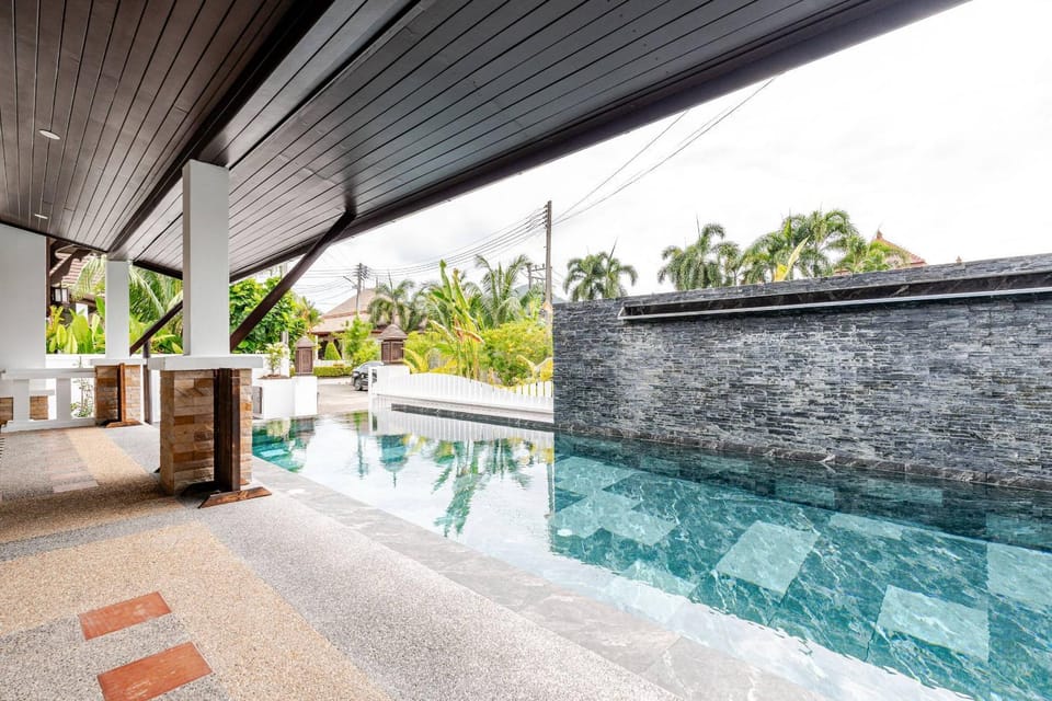 Balcony/Terrace, Pool view