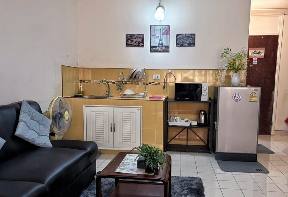 Popular Muang Thong Condo,Building 5 Apartment in Bangkok