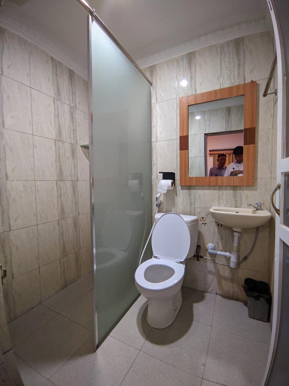 Shower, Bathroom, towels