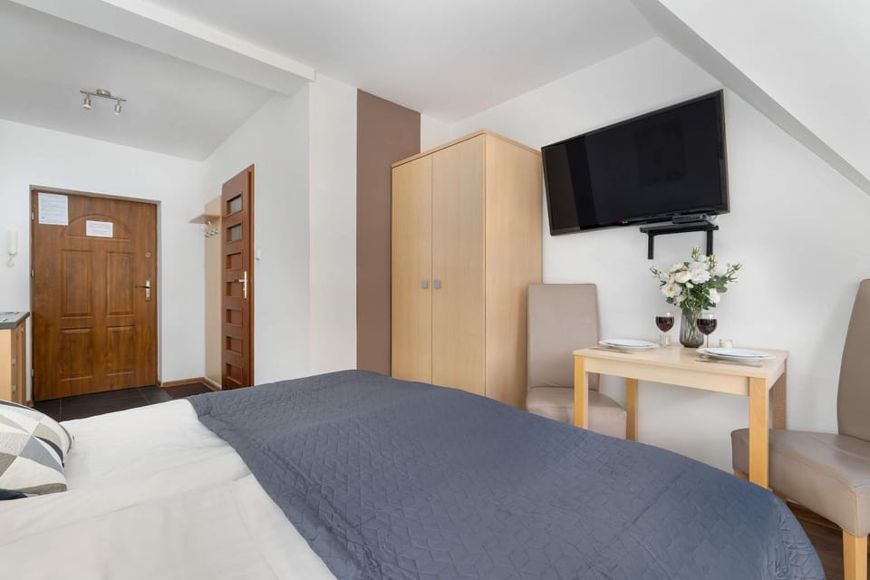 Seating area, Bedroom