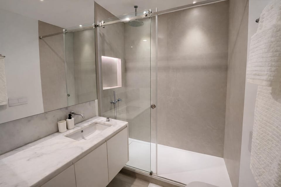 Shower, Bathroom