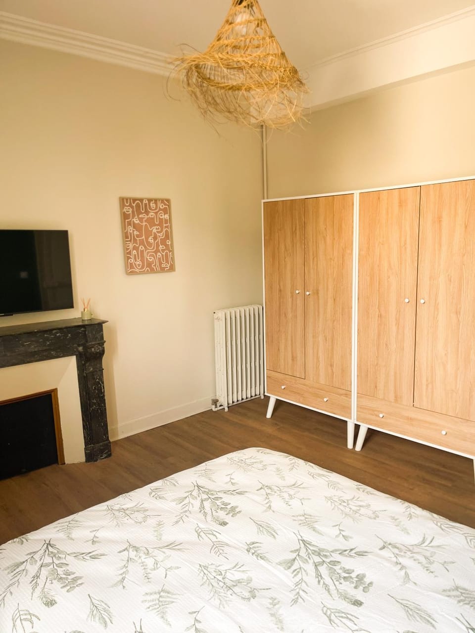TV and multimedia, Photo of the whole room, wardrobe