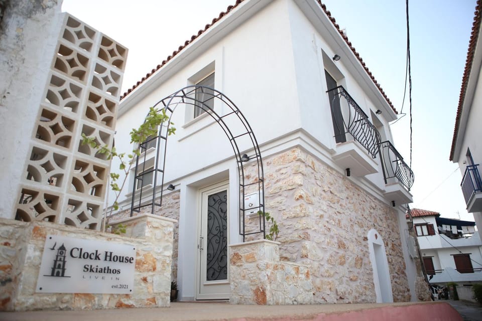 Property building, Day