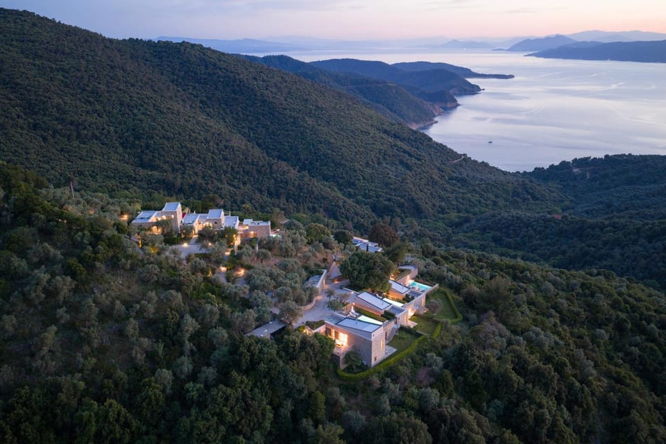 Property building, Natural landscape, Bird's eye view, Mountain view, Sea view