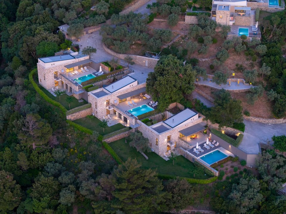 Property building, Bird's eye view, Swimming pool