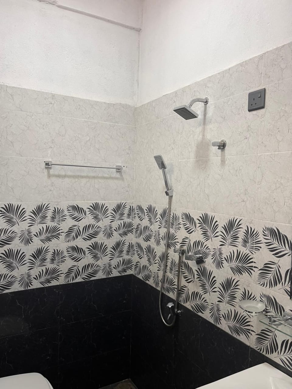 RKM Hotel Uppuveli Bed and Breakfast in Sri Lanka