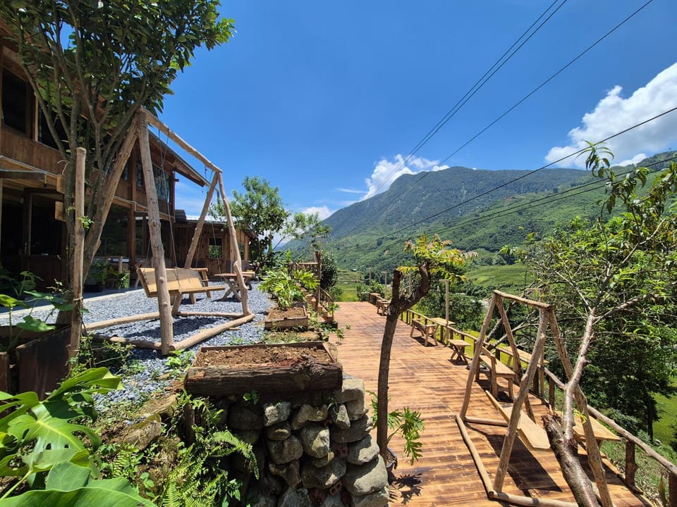 Property building, Nearby landmark, Spring, Day, Natural landscape, View (from property/room), Balcony/Terrace, Mountain view