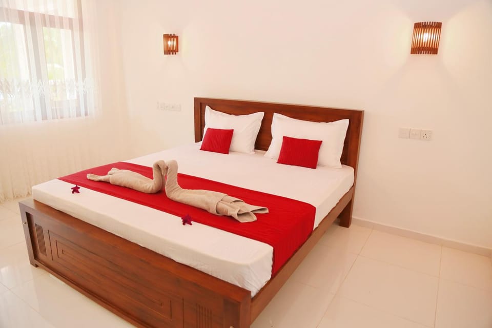 Bedroom, towels