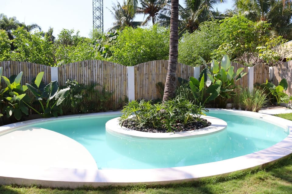 Garden, Swimming pool