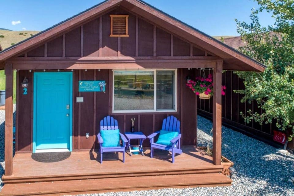 Charming Tiny Cabin near Chico Hot Springs for a Memorable Retreat in Emigrant, Montana Cabin in Emigrant