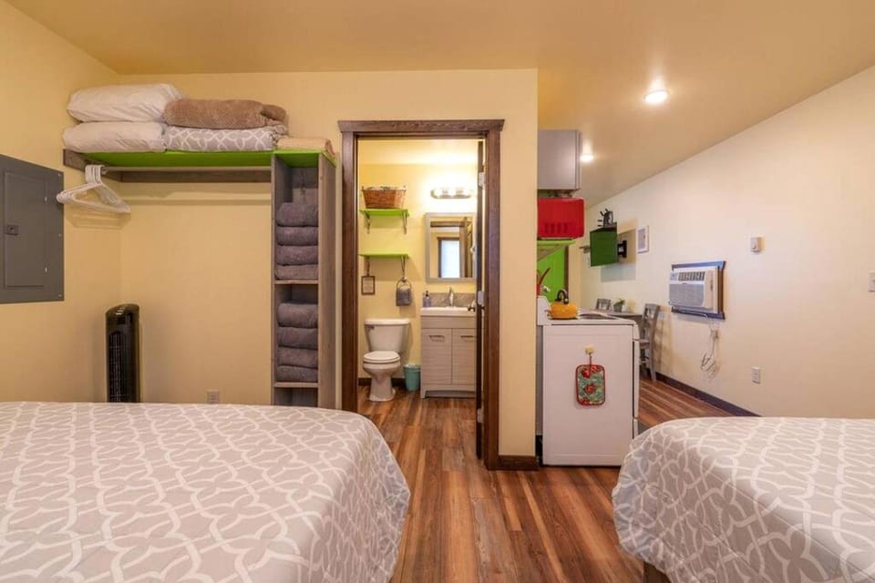 Cute Tiny Cabin near Yellowstone National Park for an Unforgettable Getaway in Emigrant, Montana Cabin in Emigrant