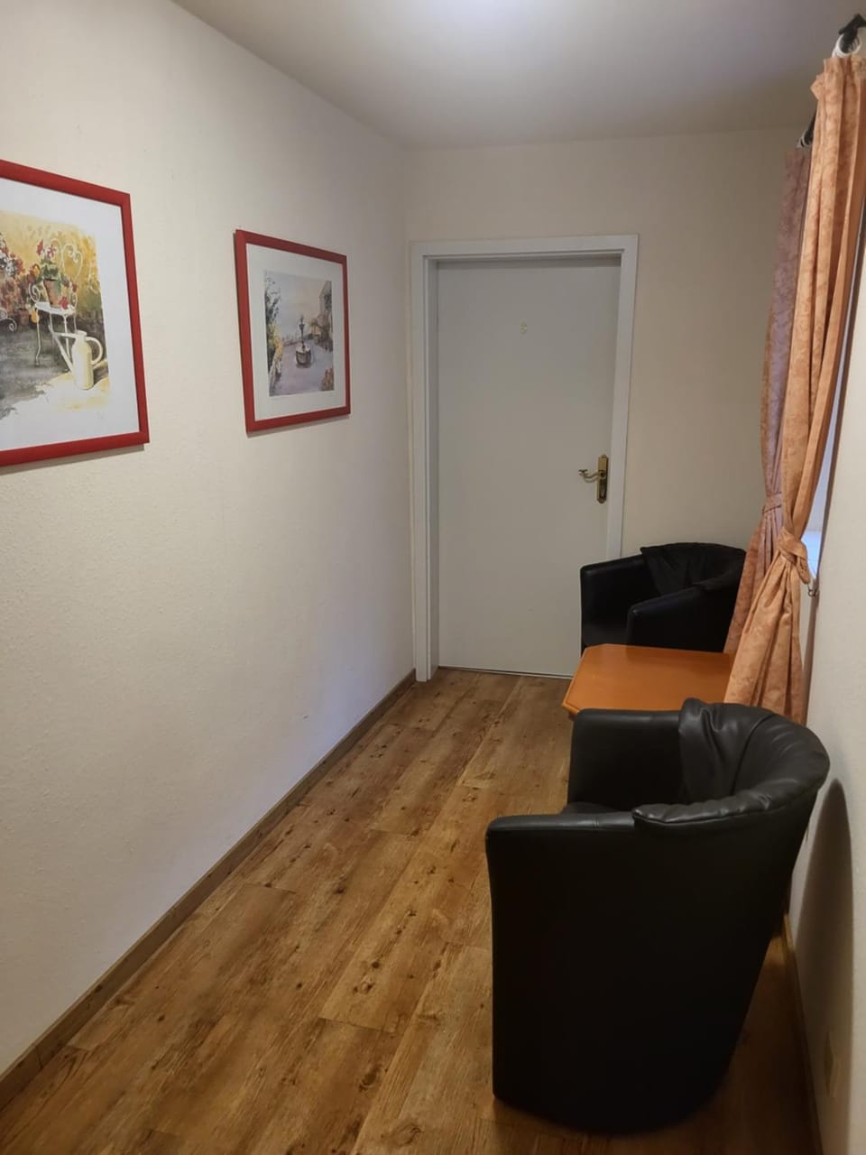 Hotel Eisenbahn - Peruanisches Restaurant - Zentral in Karlstadt-Fahrradfahrer- und Familienfreundlich Hotel in Hesse