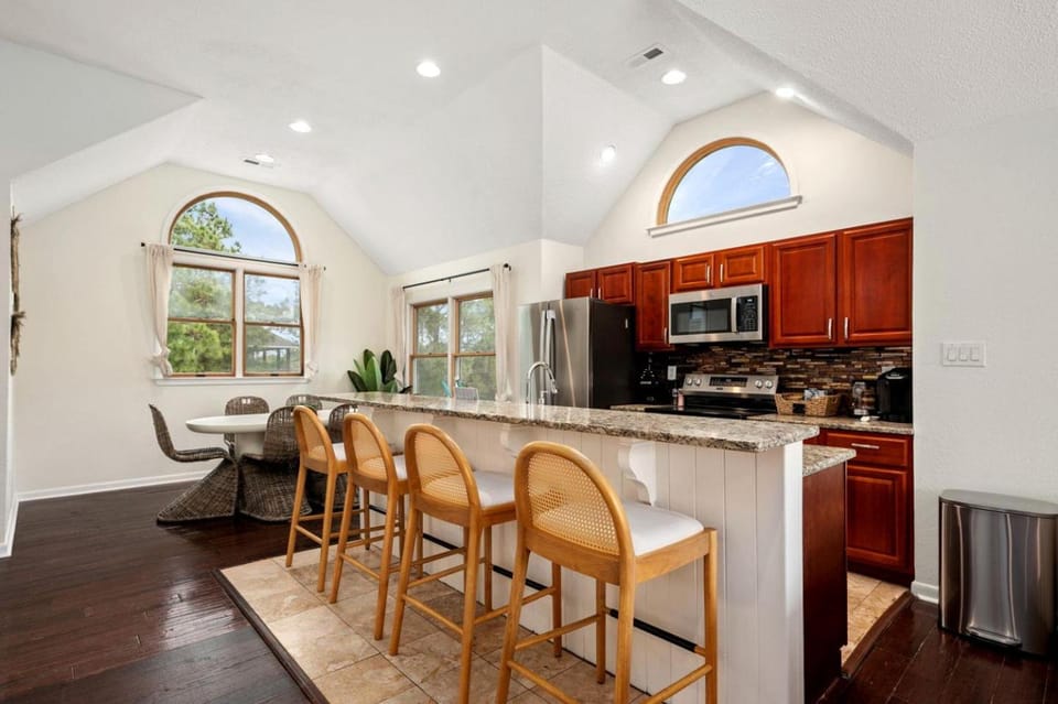 Pet Friendly Coastal Cottage in Corolla, North Carolina, Complete with Outdoor Pool and Private Hot Tub House in Corolla