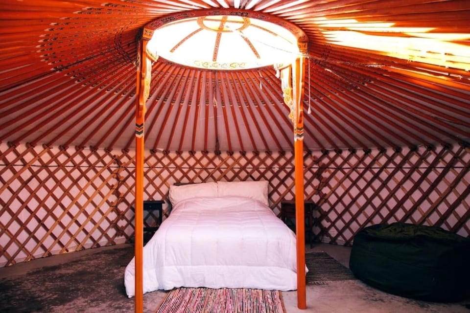 Charming Stargazing Yurt near Joshua Tree National Park, California Luxury tent in Twentynine Palms