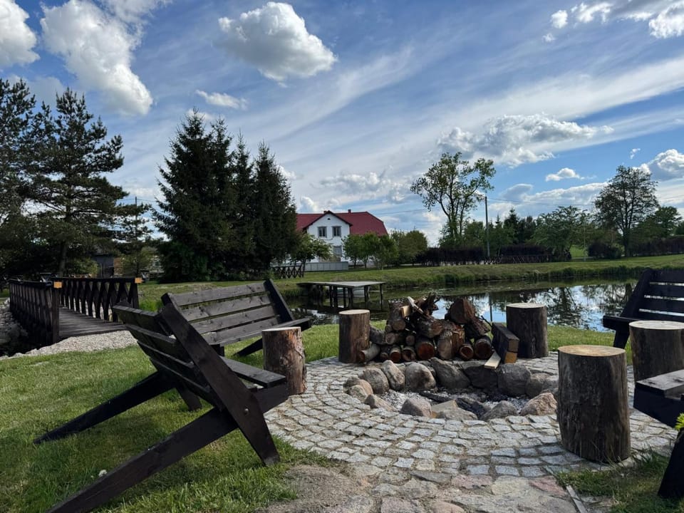 Property building, Day, Natural landscape, Garden, Garden view
