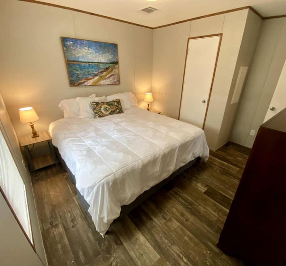 Off-Grid Cottage with Nice Sights in Dunnellon, Florida House in Florida
