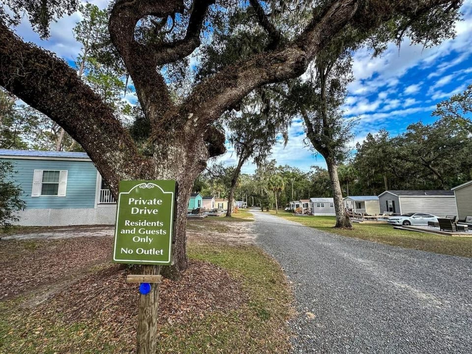 Outstanding Cottage in Dunnellon, Florida House in Florida