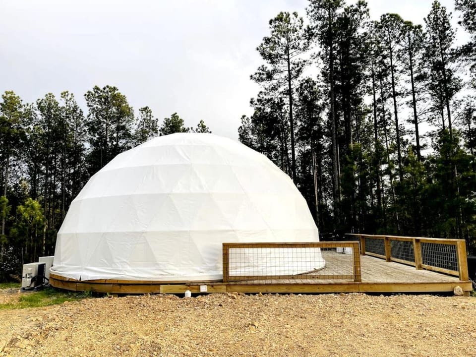 Spacious Dome with Lofted Interior and Furnished Deck in Kentucky Luxury tent in Lake Barkley