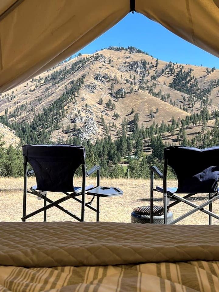 Cozy Tented Cabin with Stunning Sights in Conner, Montana Cabin in Salmon River
