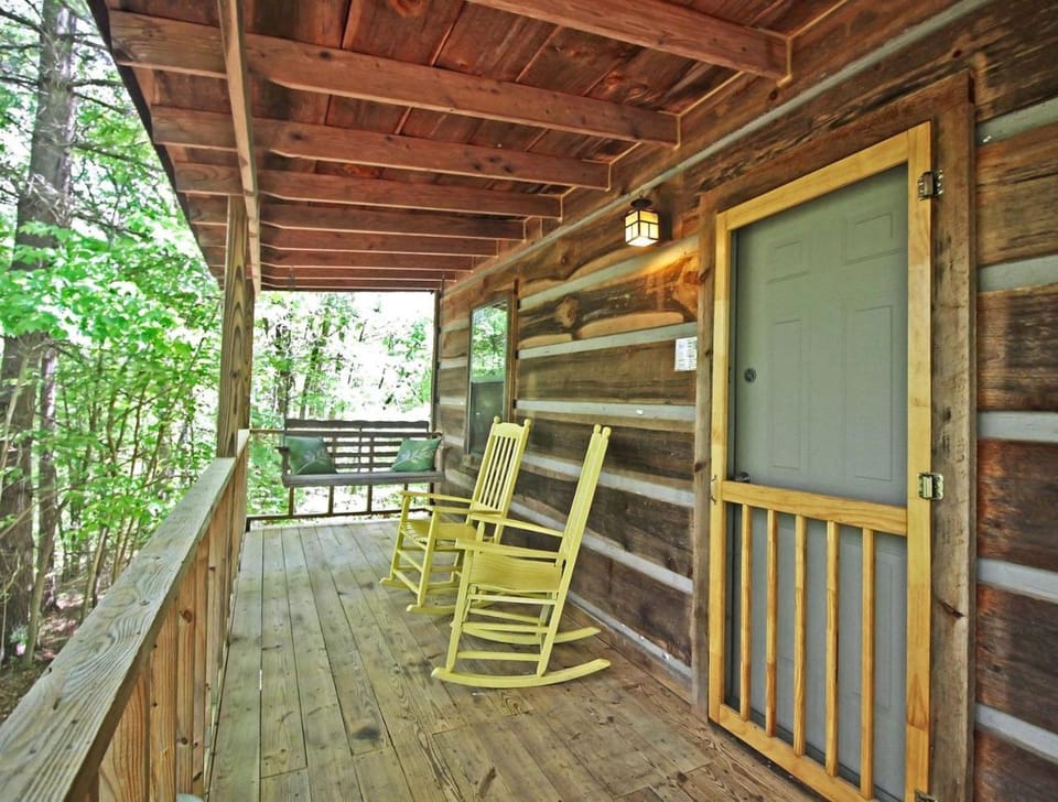 Lovely Copperhill Cabin Rental for a Tennessee Vacation Cabin in Tennessee