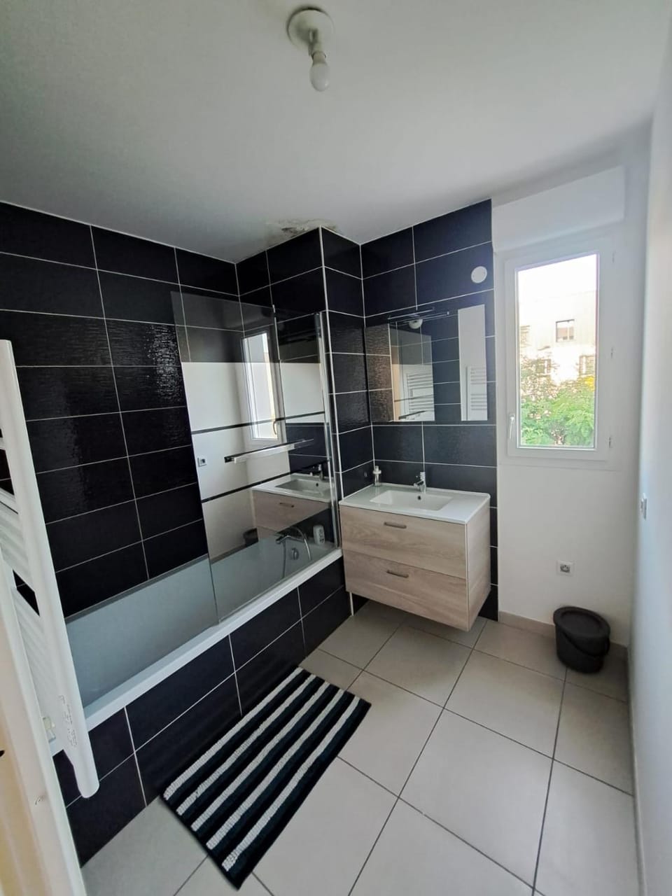 grand appartement avec balcon et garage Apartment in Auvergne-Rhône-Alpes