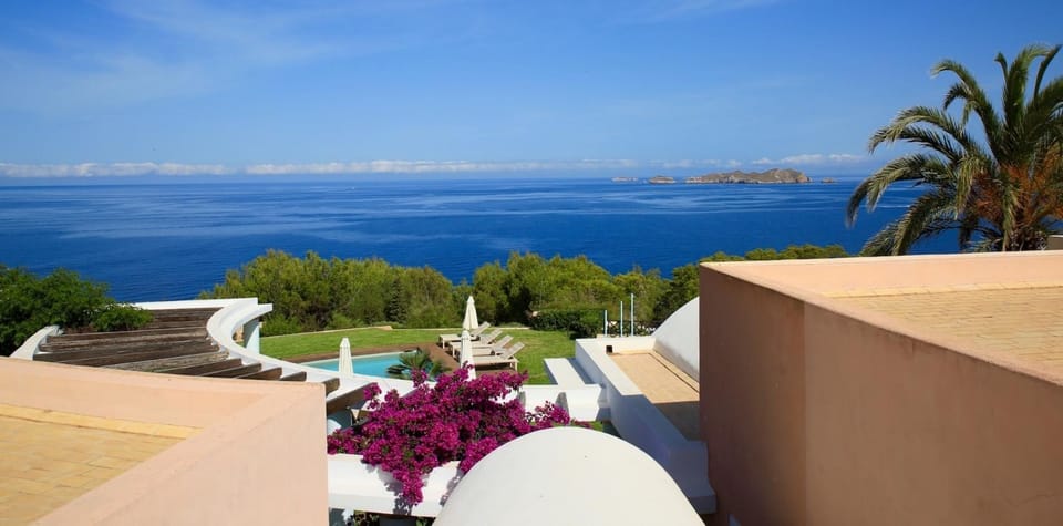 Luxurious 6 Bedroom Villa in Ibiza City, 1079 Villa in Ibiza