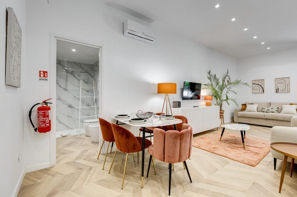 Living room, Dining area