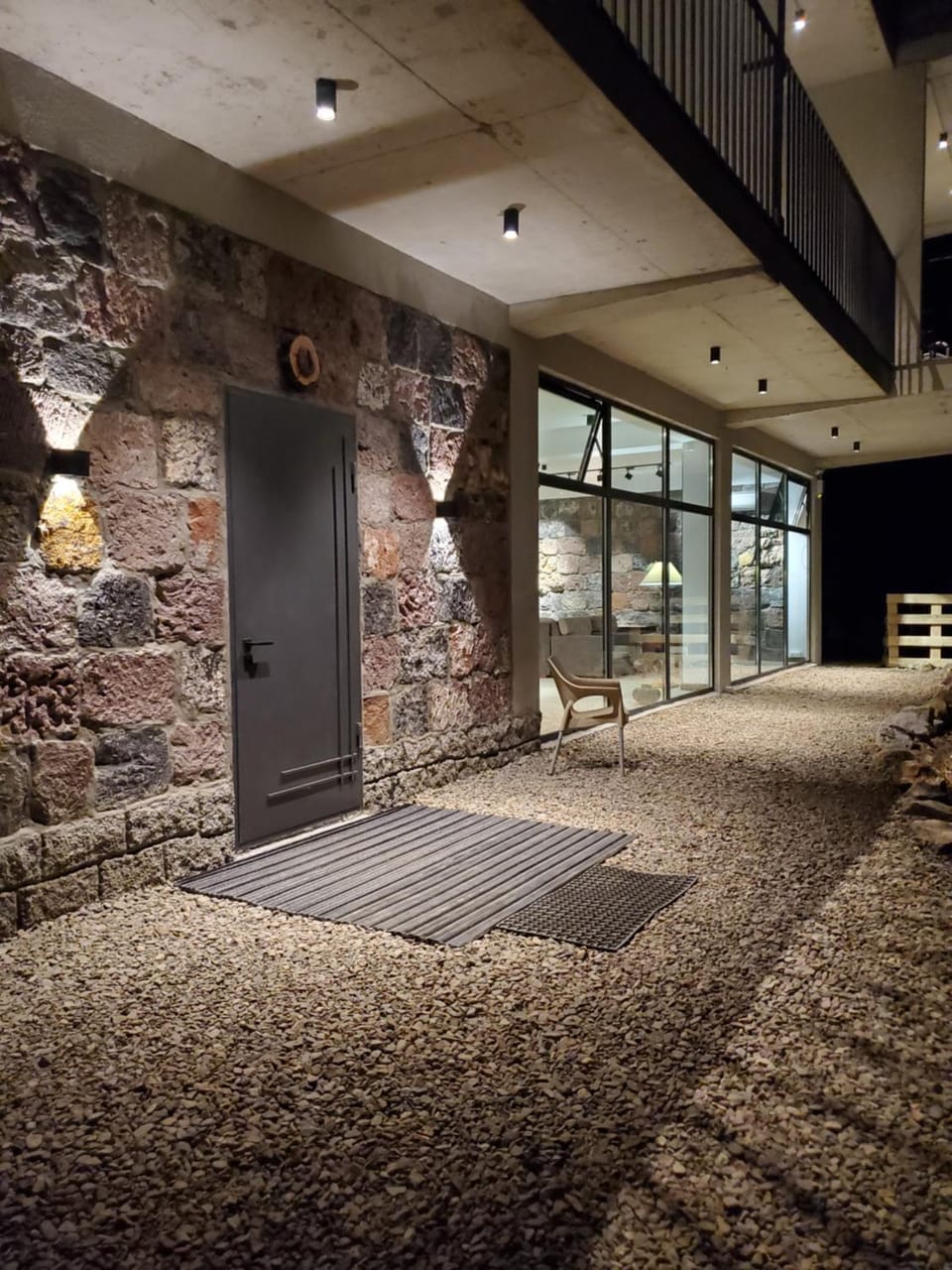 Facade/entrance